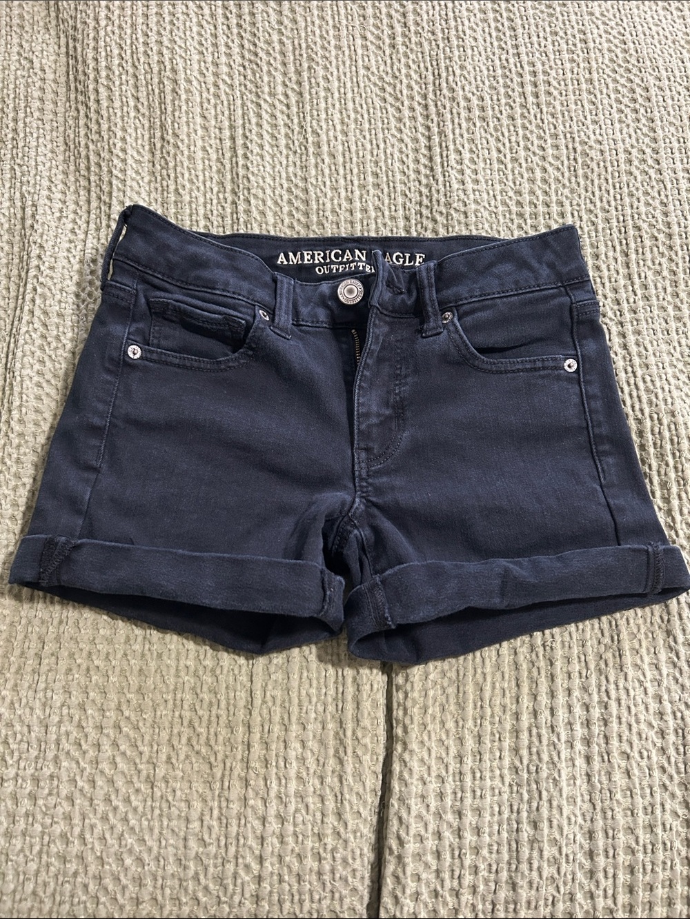 American Eagle Midi Shorts Black 4